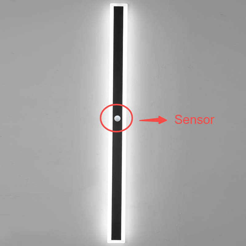 Edge Linear Metal LED Outdoor Wall Lamp, Black/White