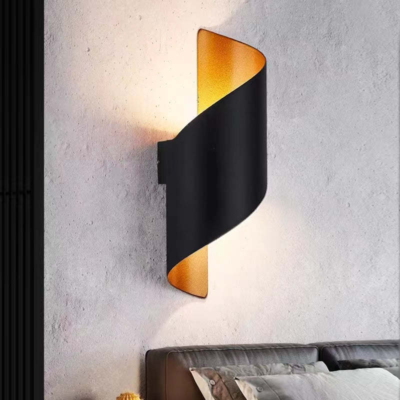 Orr Modern Conch Shape Metal Outdoor Wall Lamp, Black/White/Gold