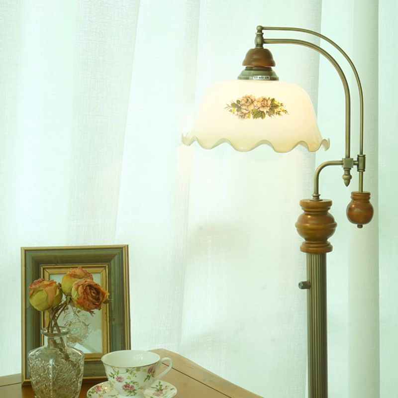 Morandi Retro Lotus Flower Shaped Metal Glass Floor Lamp