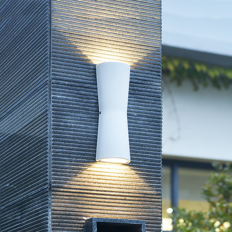 Orr Minimalist Torch Metal Outdoor Wall Lamp, Black/White