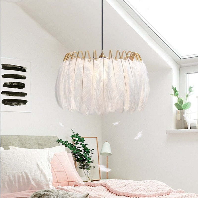 O'Moore Elegant Feather Pendant Light, Black/White, Bedroom/Living Room